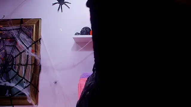 Snapshot of naia_blessed chatting on 18, 10, 2025 naia blessed online show from 18, 10, 2025