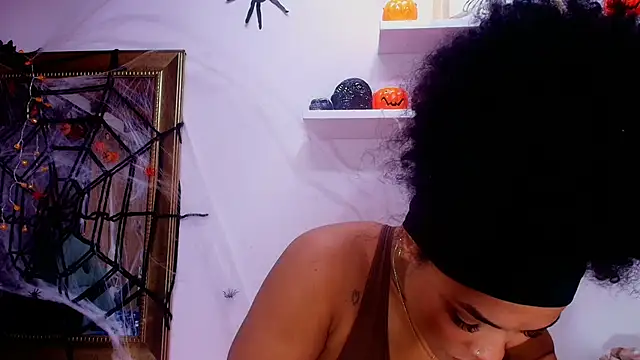 Snapshot of naia_blessed chatting on 23, 10, 2025 naia blessed online show from 23, 10, 2025