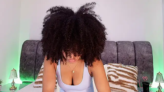 Snapshot of naia_blessed chatting on 12, 11, 2025 naia blessed online show from 12, 11, 2025