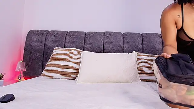 Snapshot of naia_blessed chatting on 26, 11, 2025 naia blessed online show from 26, 11, 2025