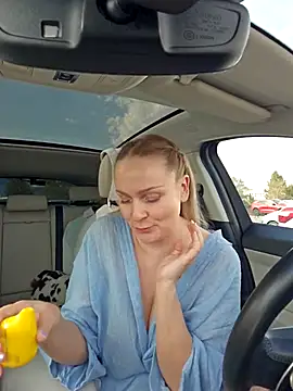 Snapshot of Bondgirl_013 chatting on 8, 10, 2025 Bondgirl 013 online show from 8, 10, 2025