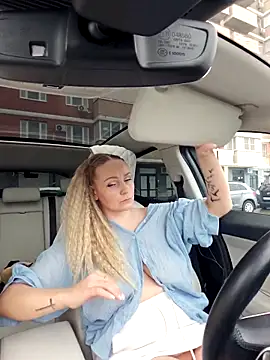 Snapshot of Bondgirl_013 chatting on 15, 10, 2025 Bondgirl 013 online show from 15, 10, 2025