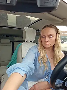 Snapshot of Bondgirl_013 chatting on 18, 10, 2025 Bondgirl 013 online show from 18, 10, 2025