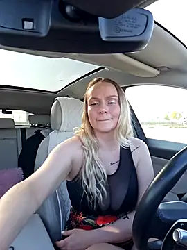 Snapshot of Bondgirl_013 chatting on 6, 11, 2025 Bondgirl 013 online show from 6, 11, 2025