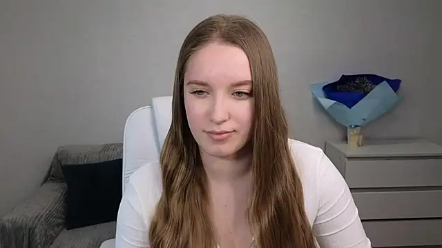 EvaMaddison online show from 12, 1, 2025