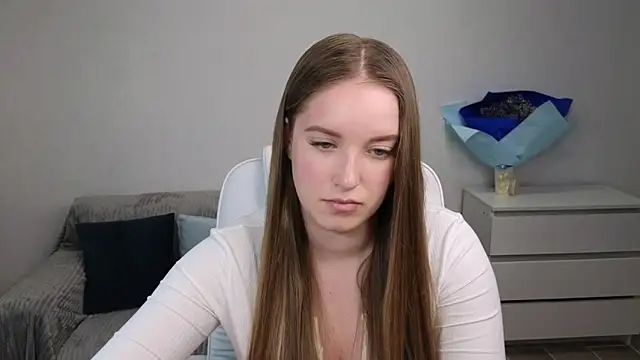 EvaMaddison online show from 13, 1, 2025