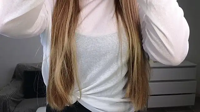 EvaMaddison online show from 1, 3, 2025