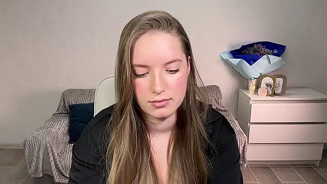 EvaMaddison online show from 12, 9, 2025