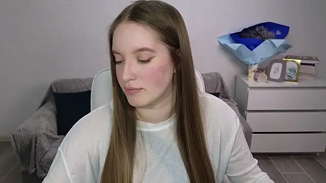 EvaMaddison online show from 17, 12, 2025