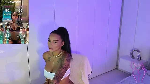 KimiBrown online show from 29, 9, 2025