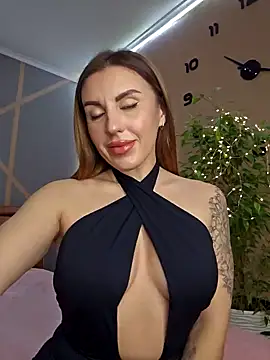 Kalli Fornia online show from 10, 12, 2024