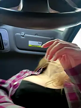 Snapshot of Kalli_Fornia chatting on 14, 12, 2025 Kalli Fornia online show from 14, 12, 2025