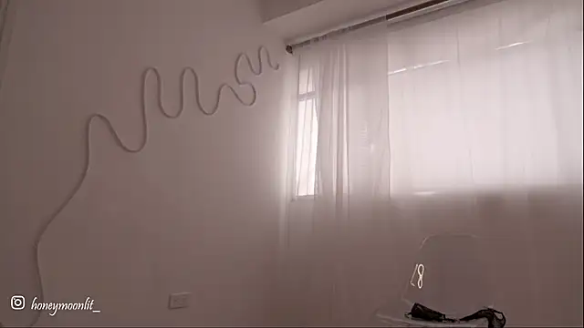 HannaMoom online show from 3, 10, 2025