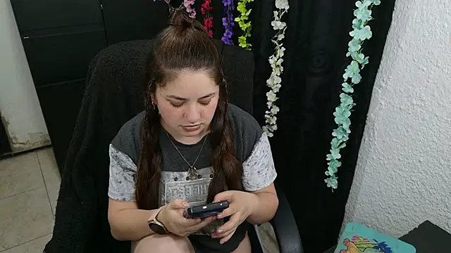 Snapshot of ann_bronw chatting on 14, 11, 2025 ann bronw online show from 14, 11, 2025