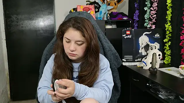 Snapshot of ann_bronw chatting on 2, 12, 2025 ann bronw online show from 2, 12, 2025