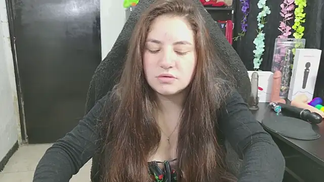 Snapshot of ann_bronw chatting on 12, 2, 2026 ann bronw online show from 12, 2, 2026