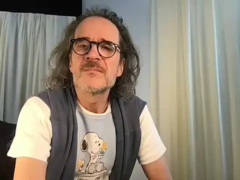 Snapshot of GioApri chatting on 16, 9, 2025 GioApri online show from 16, 9, 2025