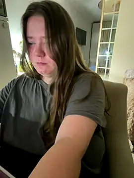 Snapshot of remirann_ chatting on 13, 10, 2025 remirann online show from 13, 10, 2025