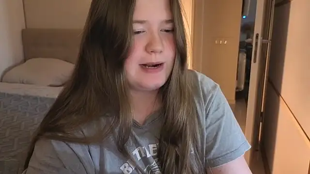 Snapshot of remirann_ chatting on 20, 10, 2025 remirann online show from 20, 10, 2025