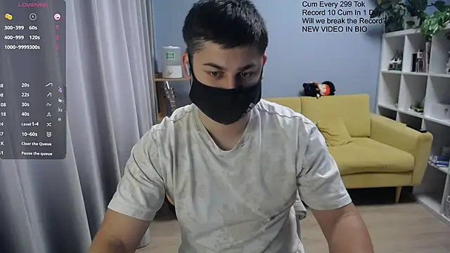 Snapshot of Tomguys chatting on 30, 4, 2026 Tomguys online show from 30, 4, 2026