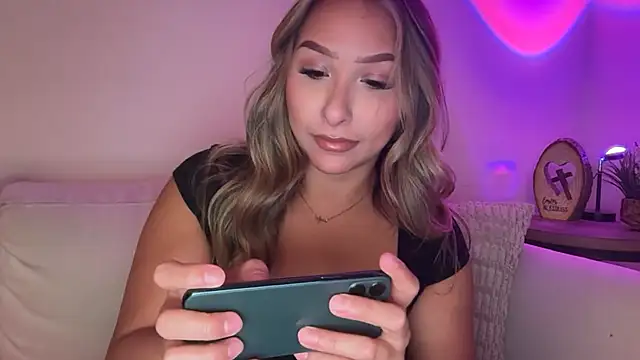 lustfulsmiles online show from 28, 5, 2026