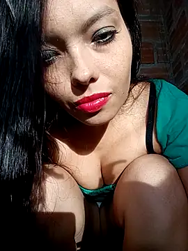 Snapshot of Melanymartinez105 chatting on 20, 9, 2025 Melanymartinez105 online show from 20, 9, 2025