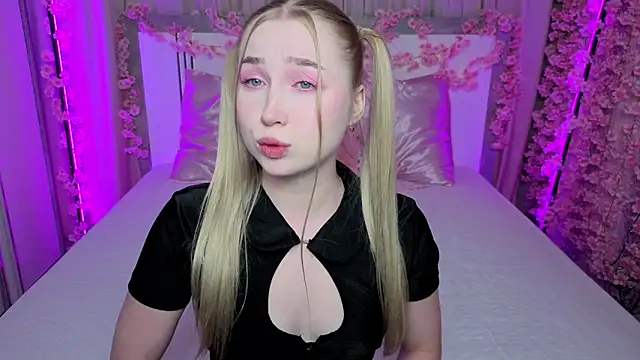 LilyStarlight online show from 13, 6, 2026