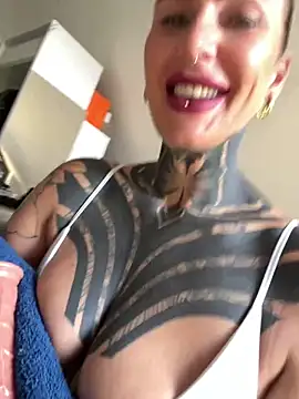 InkedBiitch online show from 27, 4, 2026