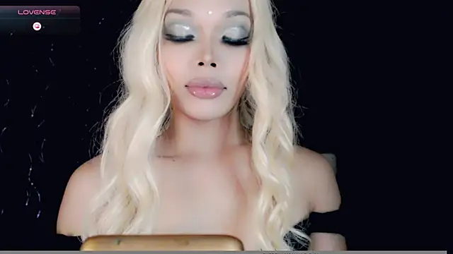 Snapshot of sugar_bbyxx chatting on 4, 1, 2025 sugar bbyxx online show from 4, 1, 2025