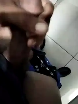 Snapshot of TitularAdaption chatting on 9, 10, 2025 TitularAdaption online show from 9, 10, 2025