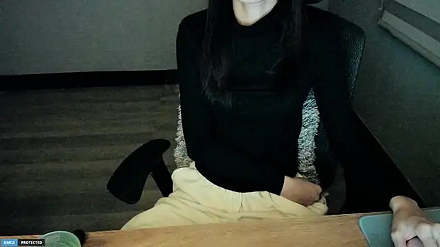 Ayase momo online show from 23, 1, 2025
