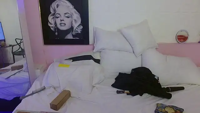 Sweetcristin online show from 2, 5, 2026