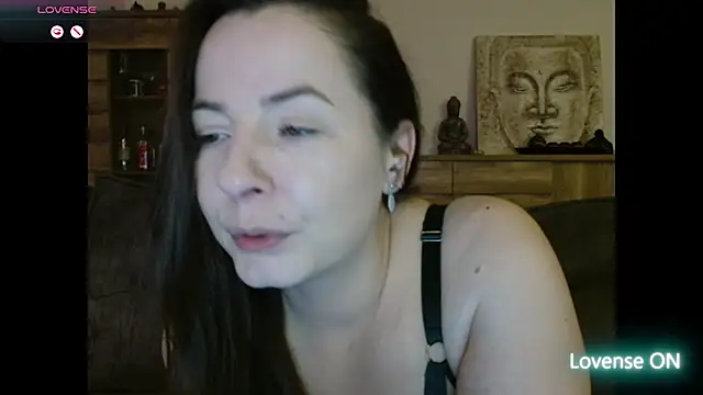Snapshot of cristalines chatting on 12, 3, 2025 cristalines online show from 12, 3, 2025