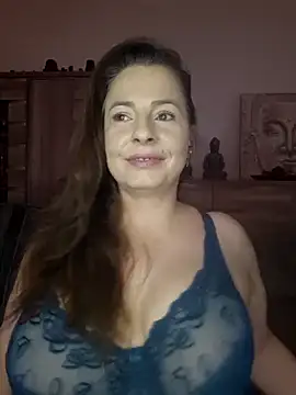 Snapshot of cristalines chatting on 11, 11, 2025 cristalines online show from 11, 11, 2025