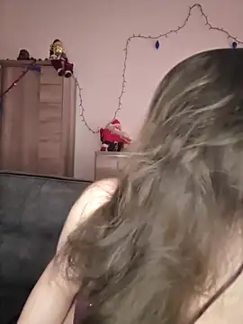 Snapshot of cristalines chatting on 19, 12, 2025 cristalines online show from 19, 12, 2025