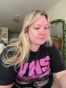 PiggyRose online show from 2, 8, 2026