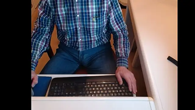 Snapshot of dutchpornking chatting on 12, 1, 2025 dutchpornking online show from 12, 1, 2025