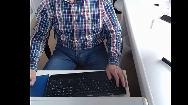 Snapshot of dutchpornking chatting on 14, 3, 2025 dutchpornking online show from 14, 3, 2025