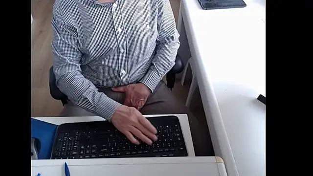 dutchpornking online show from 7, 5, 2026