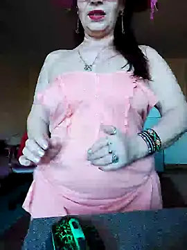 Chriss Tinaa online show from 7, 1, 2025