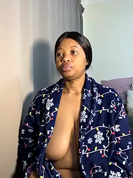 Snapshot of cherrybabe76 chatting on 4, 12, 2025 cherrybabe76 online show from 4, 12, 2025