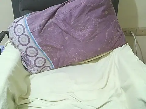 FantasticBaby 18 online show from 16, 2, 2026