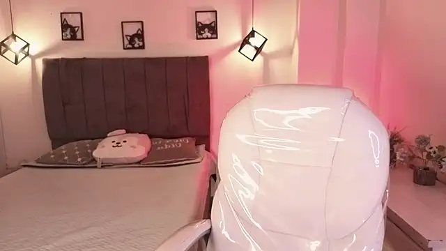 Catalinaa martinez online show from 13, 10, 2025