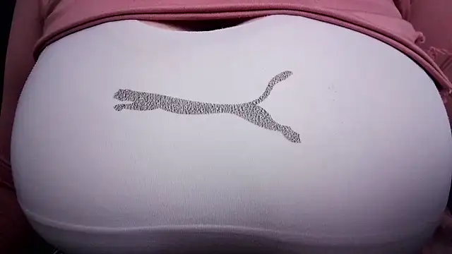 Snapshot of AnnyelinnaLove chatting on 8, 1, 2026 AnnyelinnaLove online show from 8, 1, 2026