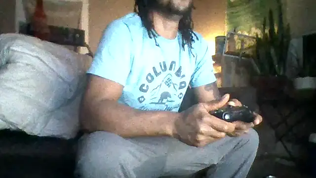 Snapshot of PrettyboyRed chatting on 15, 10, 2025 PrettyboyRed online show from 15, 10, 2025