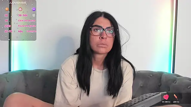 BiancaCruzzz online show from 6, 5, 2026