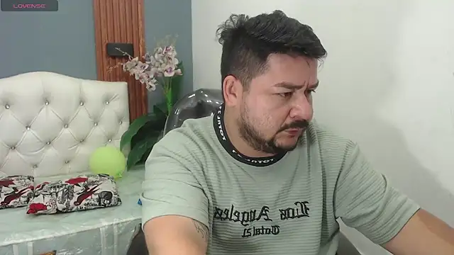 Snapshot of oso_dirty_ chatting on 22, 3, 2026 oso dirty online show from 22, 3, 2026