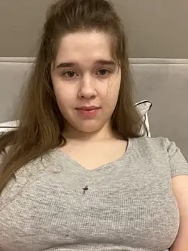 Snapshot of HornyGirlH chatting on 25, 11, 2025 HornyGirlH online show from 25, 11, 2025