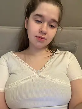 HornyGirlH online show from 18, 5, 2026