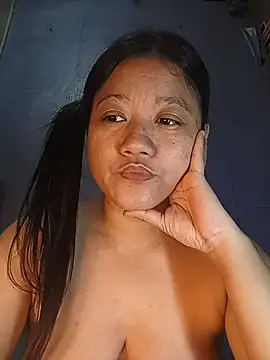 Snapshot of Urchanel chatting on 14, 11, 2025 Urchanel online show from 14, 11, 2025